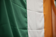 18 de marzo de 2024: Los senadores Kearney y Kane celebran con el Irish American Caucus en el Capitolio.