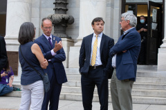 31 de agosto de 2021: Los senadores estatales John Kane y Tim Kearney organizaron una Vigilia del Día de Concienciación sobre Sobredosis para honrar las vidas perdidas por sobredosis.