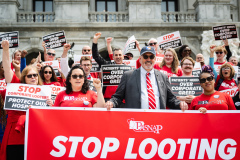 June 3, 2025: Senator Kearney joined Rep. Lisa Borowski and members of PASNAP at the Capitol to rally in support of House Bill 1460 – the version of the Health Systems Protection Act I introduced in the Senate as Senate Bill 322.