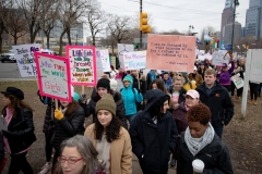 19 de enero de 2019: El senador Tim Kearney se une a miles de personas en la 3ª Marcha Anual de las Mujeres en Filadelfia.