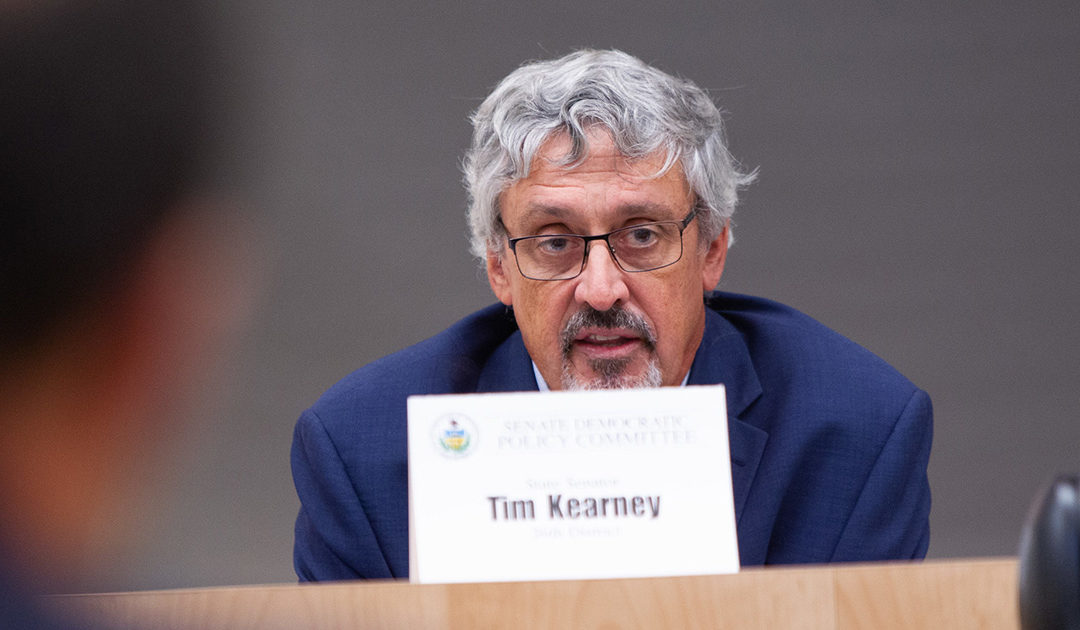 Senador Tim Kearney